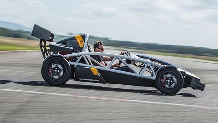 Тест-драйв Ariel Atom 3.5R