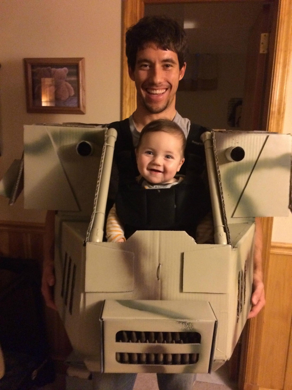 Папа сделал сыну робота
