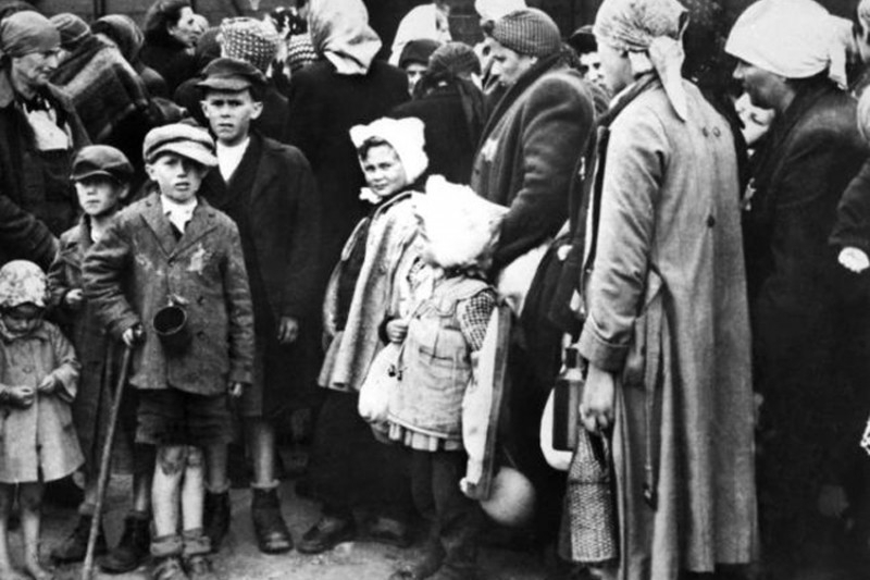 Холокост: Принять, помнить и… простить