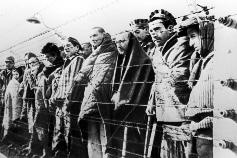 Холокост: Принять, помнить и… простить