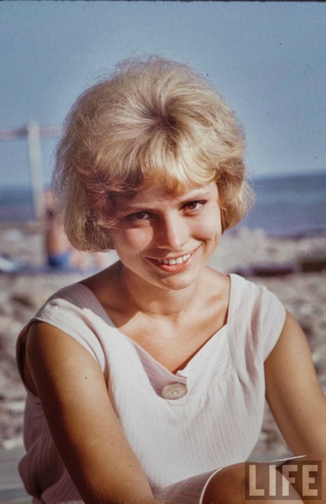 На пляже. 1967 год 