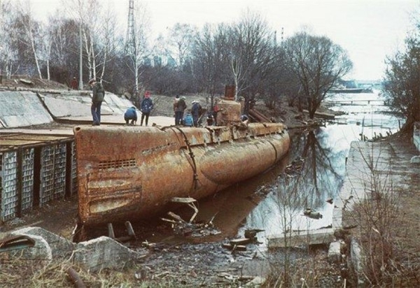 Подводная лодка в степях Украины....