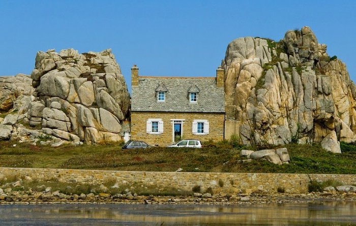 La Maison du Gouffre – дом между скалами