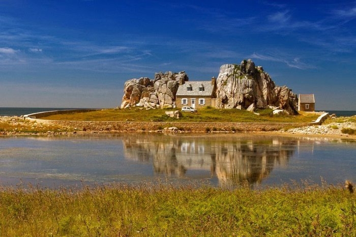 La Maison du Gouffre – дом между скалами