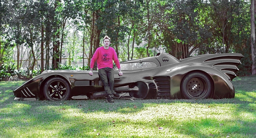 Австралиец создал Бэтмобиль для езды по улице