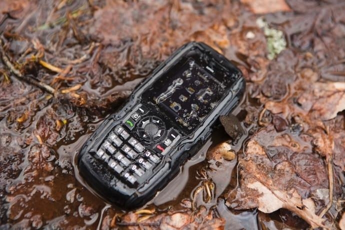 Sonim XP 3300 Force - самый прочный в мире телефон
