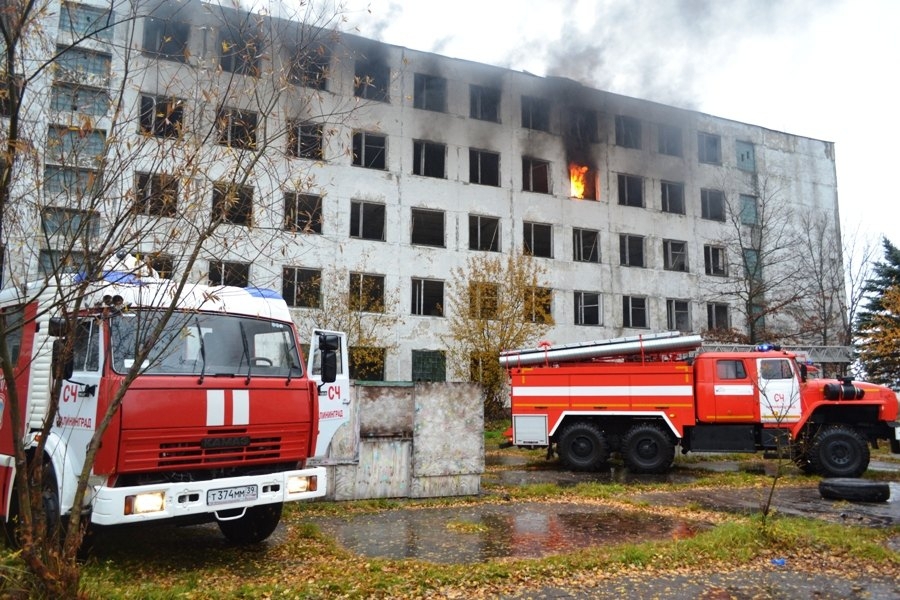 Как тушат пожар в многоэтажном доме