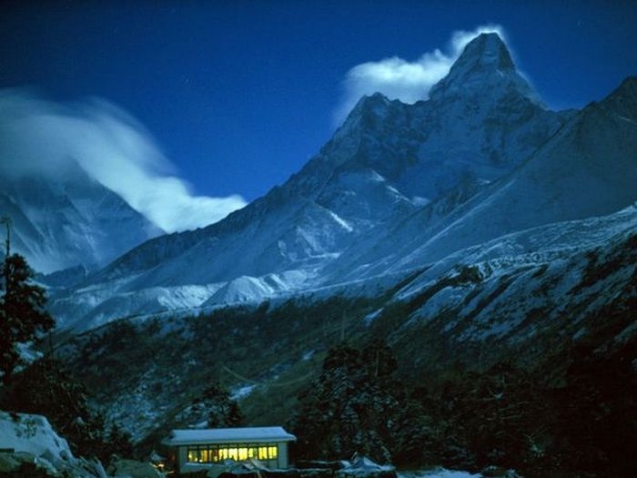 Эверест (Джомолунгма) — вершина мира