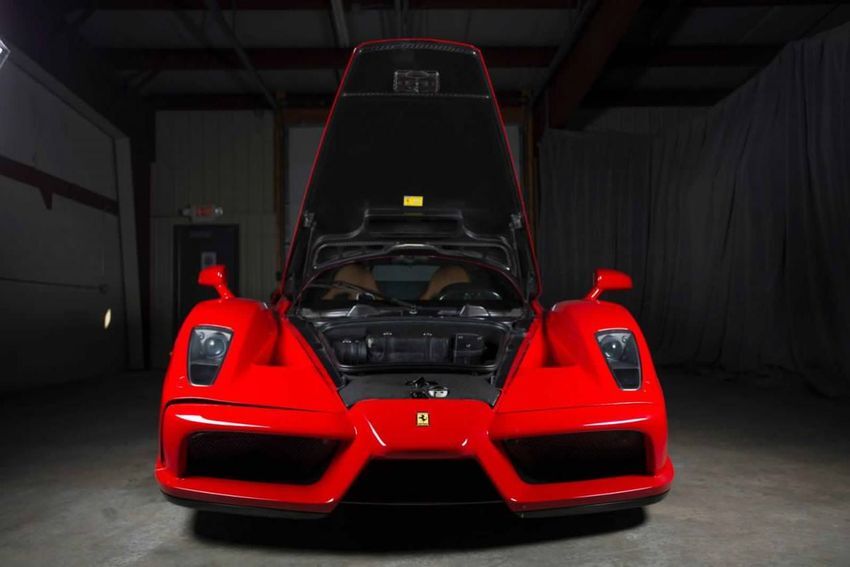 Продается аварийная Ferrari Enzo