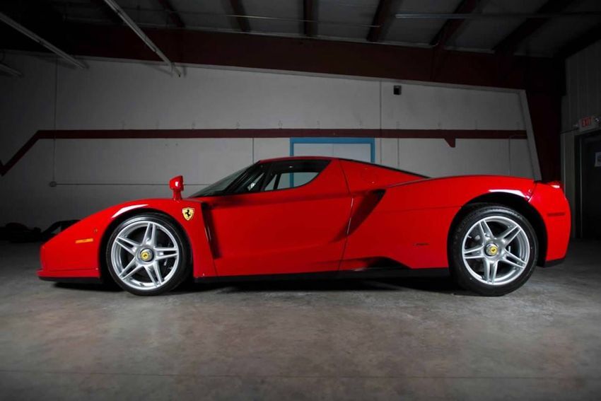 Продается аварийная Ferrari Enzo