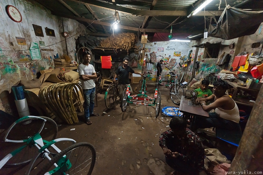 Как делают велорикши в Бангладеш