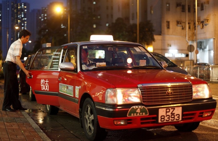 Как в Китае борются с нелегальными таксистами