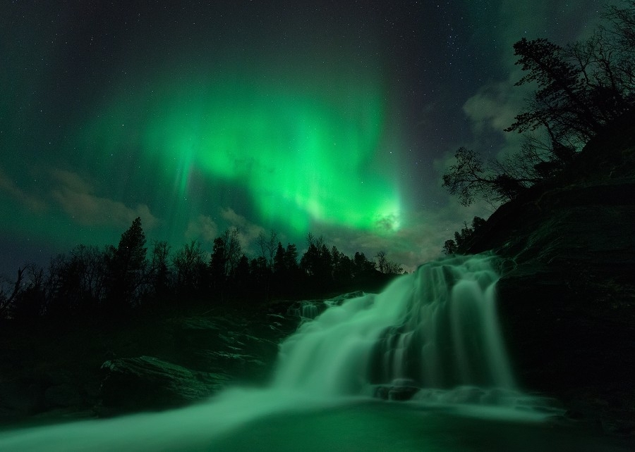 30 фантастических фотографий замороженных водопадов