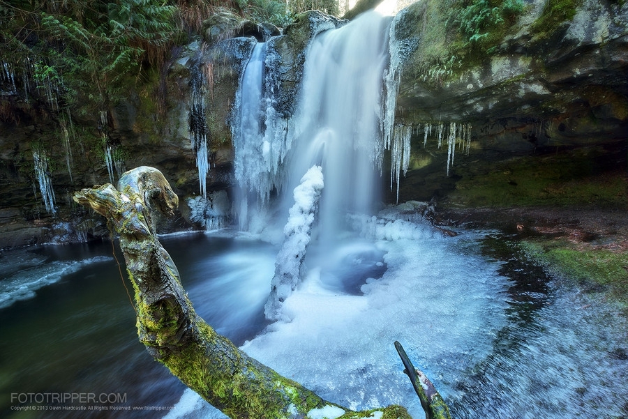 30 фантастических фотографий замороженных водопадов