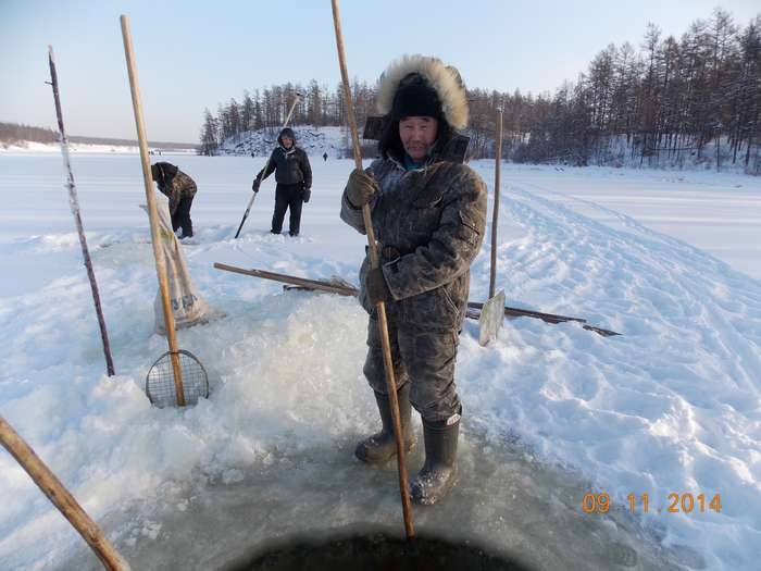 Мунха - традиционная зимняя рыбалка якутов