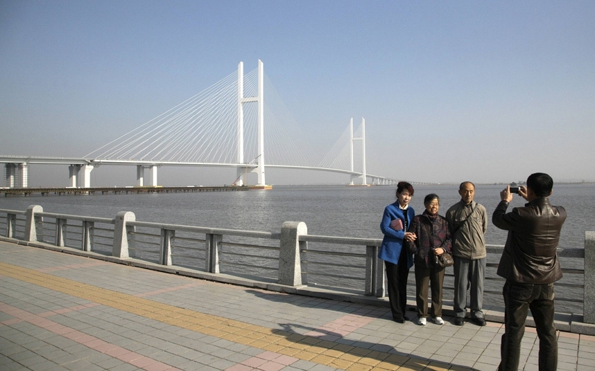 Мост Дружбы, соединяющий китайский Даньдун и северокорейский Синыйджу.