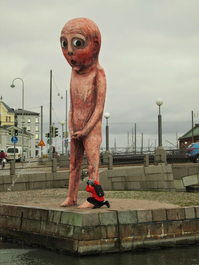 30 самых отвратительных и нелепых статуй со всего света 