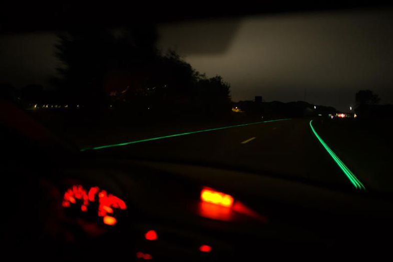 Cветящаяся разметка голландского шоссе