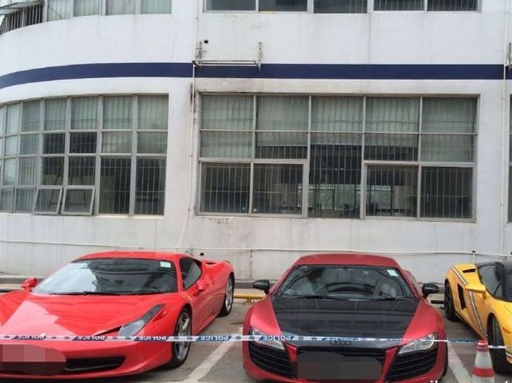 Полиция Гонконга конфисковала дорогие суперкары у гонщиков