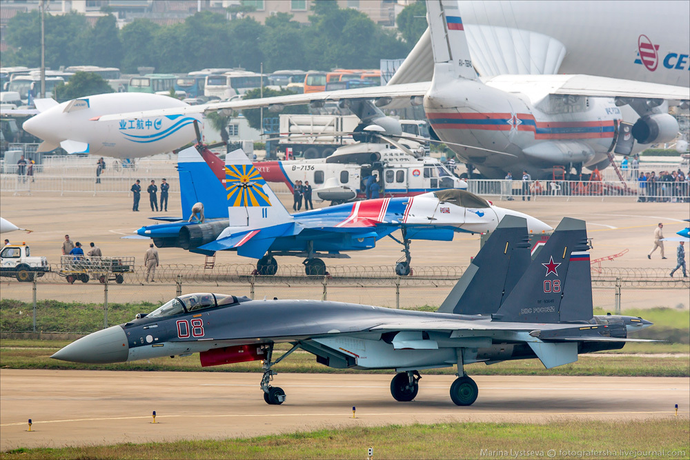 Аэрошоу в Китае: российский истребитель Су-35