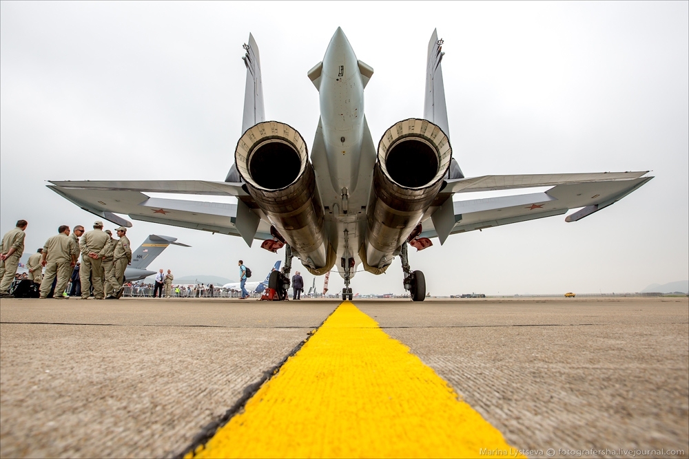 Аэрошоу в Китае: российский истребитель Су-35