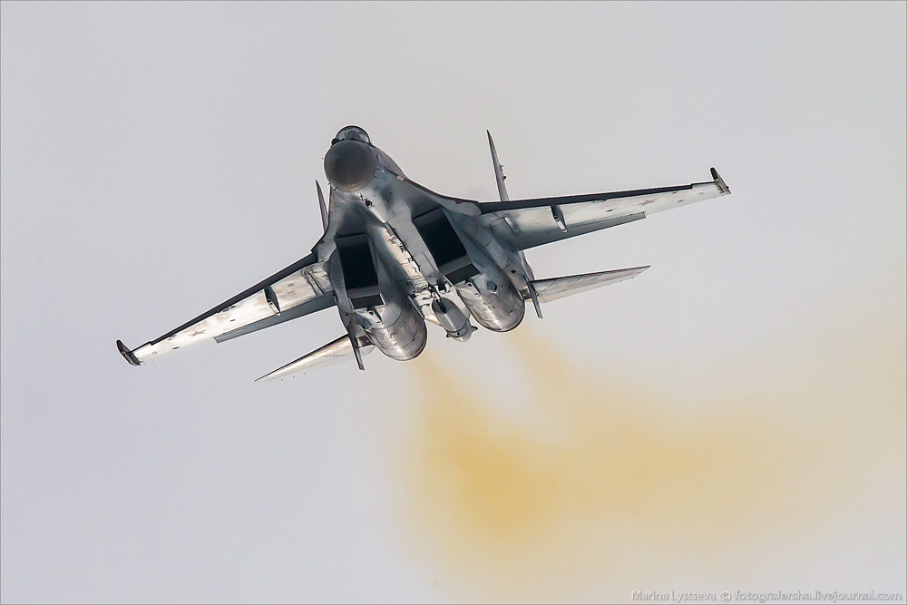 Аэрошоу в Китае: российский истребитель Су-35