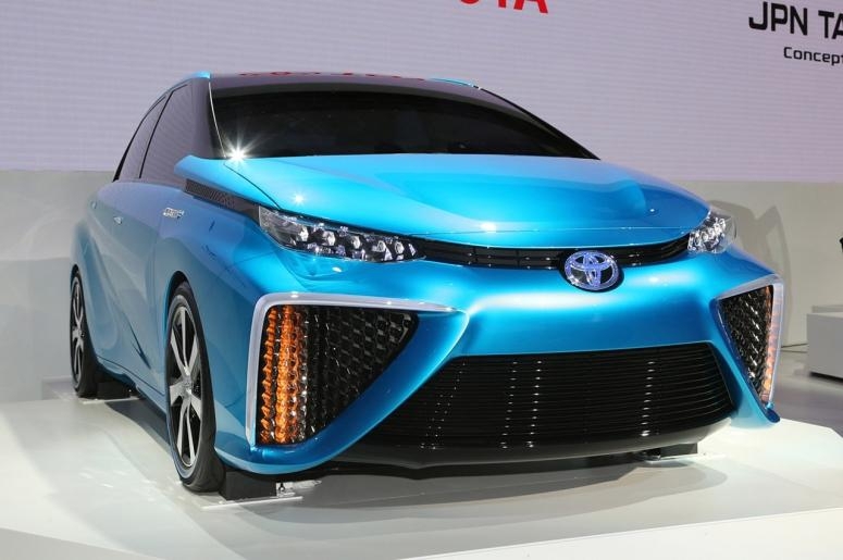 Toyota Mirai: водородная технология пошла в серию