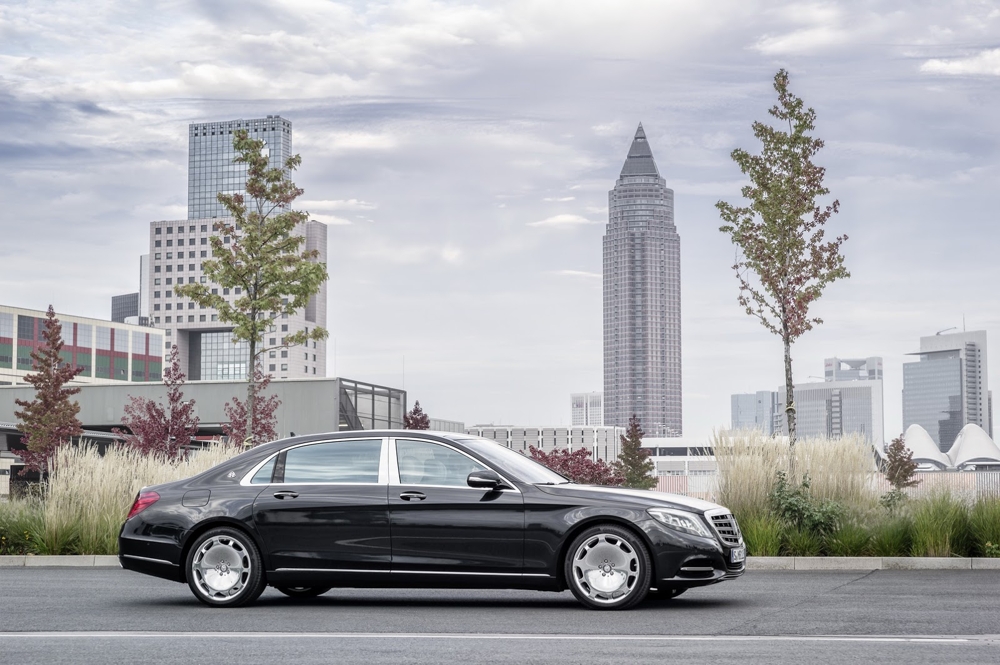 Самый длинный и роскошный седан Mercedes-Benz