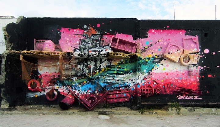 Произведения уличного искусства из промышленного мусора 