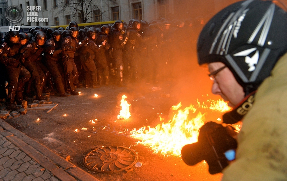 1 год майдану. Они же дети!