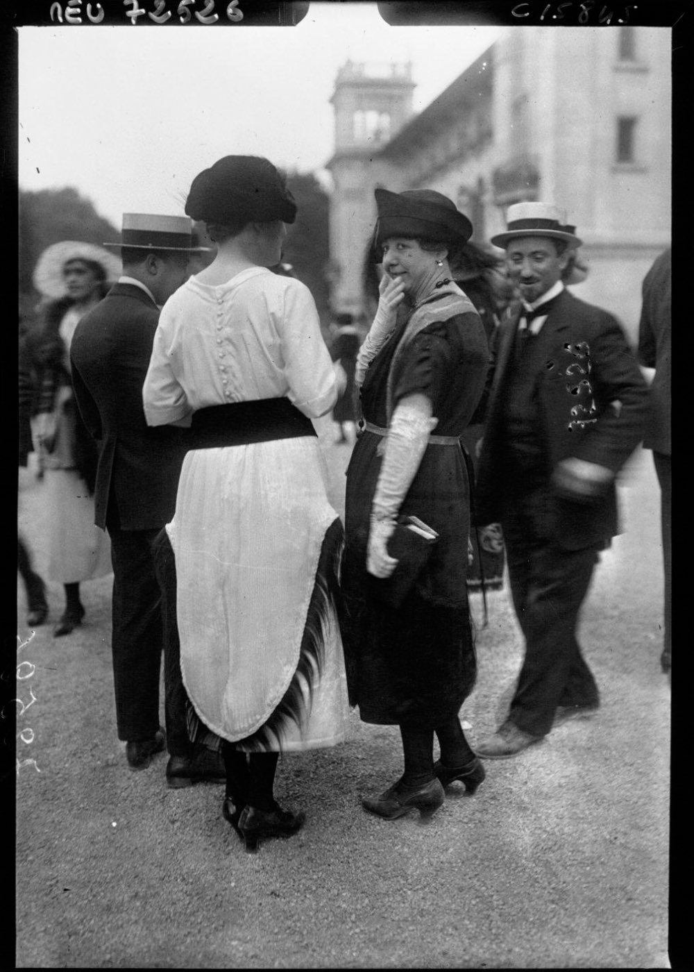 Уличная мода Парижа 1910-1920 годов