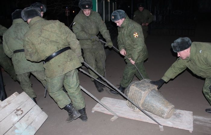 Житель Балашихи нашел надгробие в подвале гаража