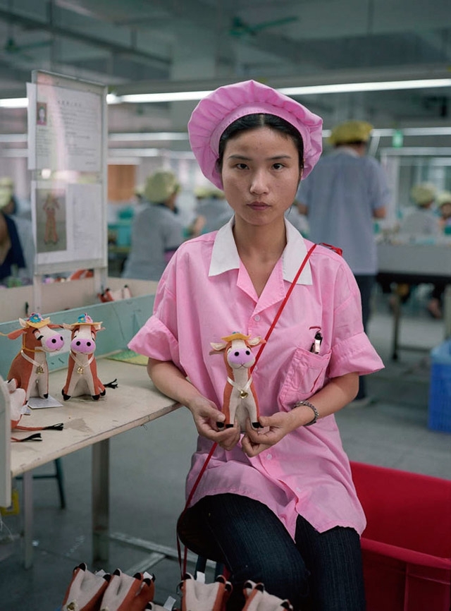 Рабочие на китайских фабриках игрушек