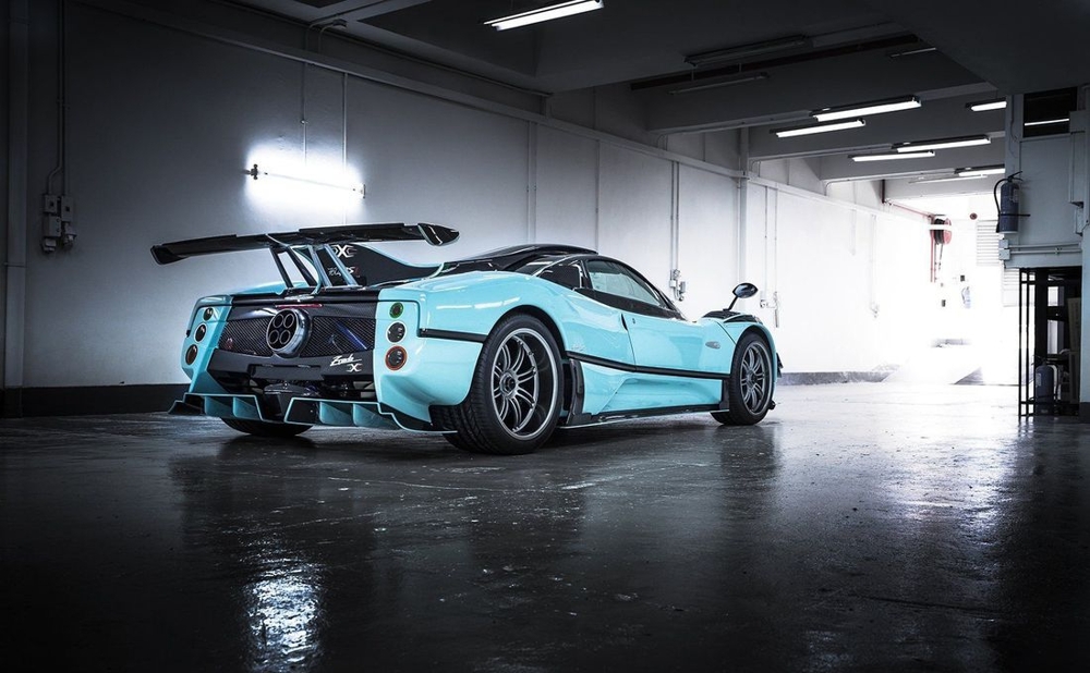 Pagani представила эксклюзивную Zonda 760RSJX