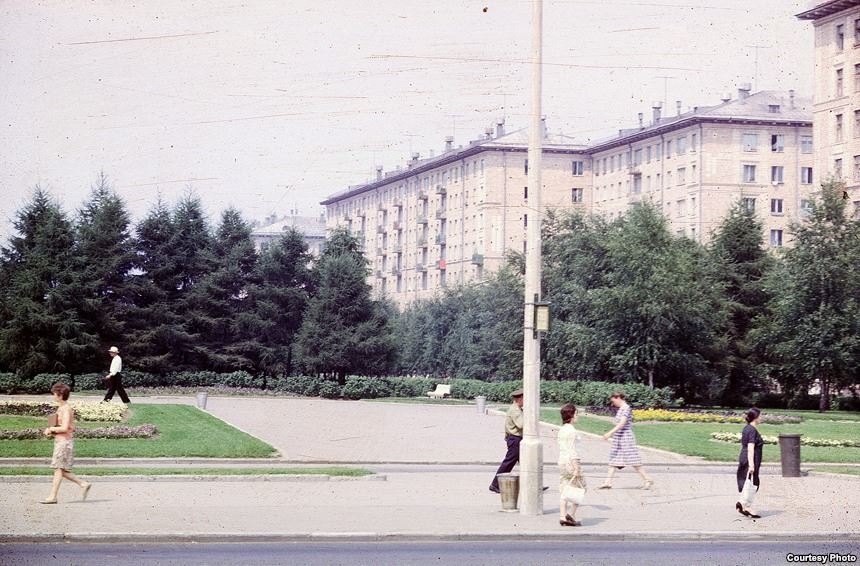 Сцены из советской жизни. Загадочные фото 1963 года