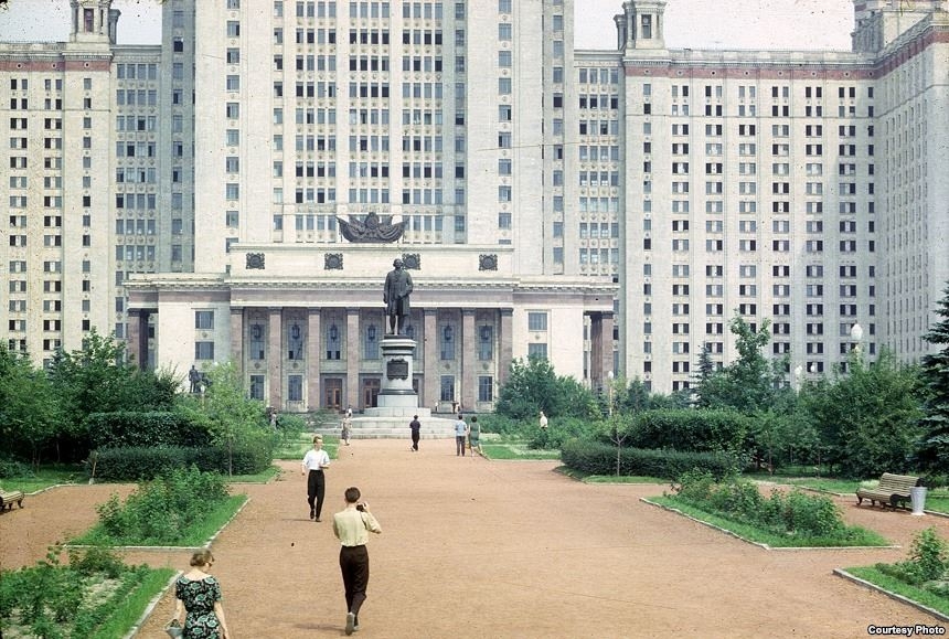 Сцены из советской жизни. Загадочные фото 1963 года