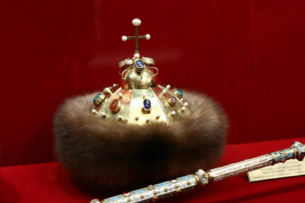 шапки русских монархов