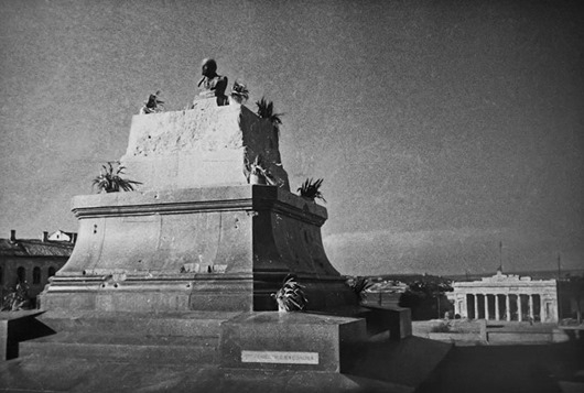 Евгений Халдей: Знаменитый фотограф войны