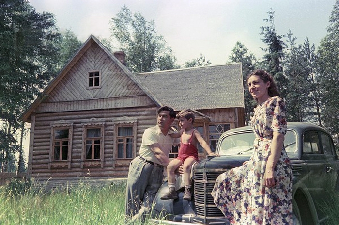 Легендарный Маресьев с семьёй