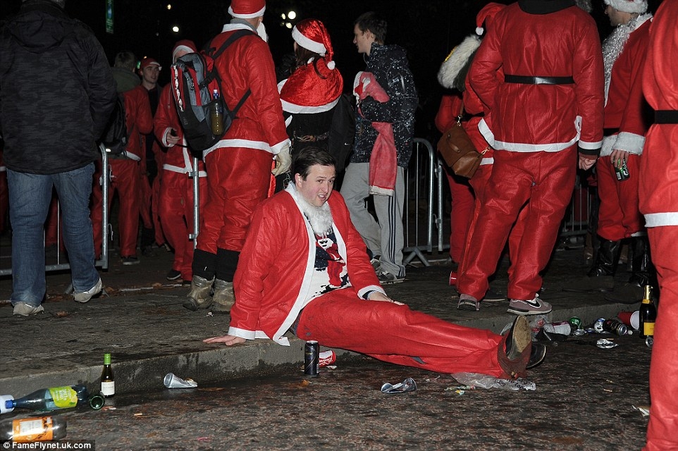 Флешмоб Санта Клаусов: Bad Santa