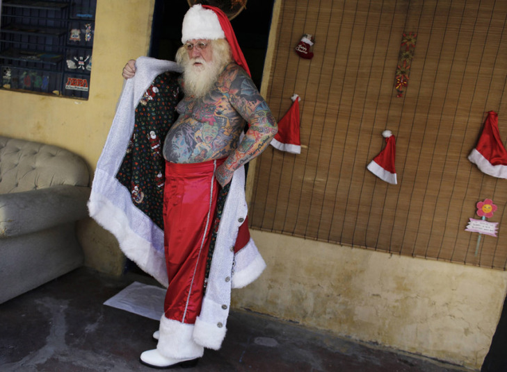 Татуированный Санта Клаус