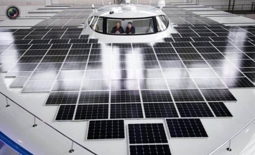 PlanetSolar – катамаран на солнечных батареях.