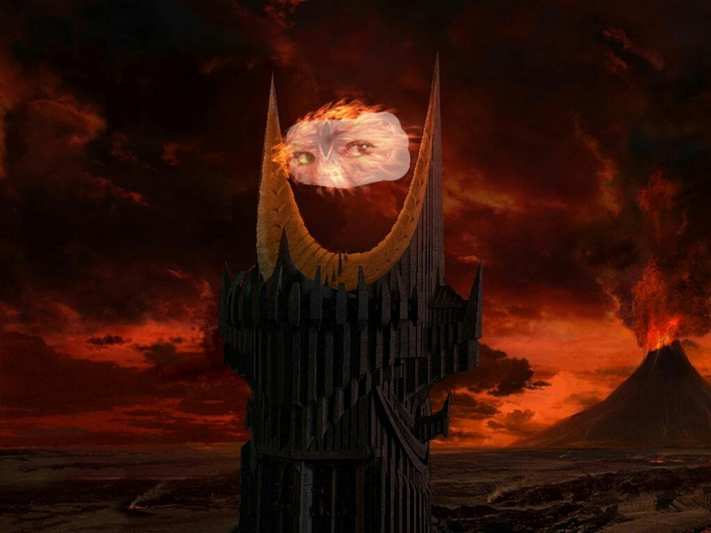 Всевидящее «Око Саурона» над комплексом «Москва-Сити»   