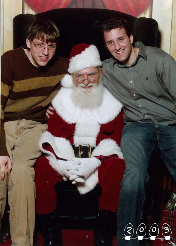Эти братья выросли у Деда Мороза на коленях
