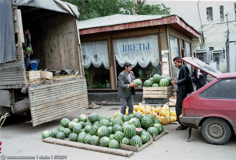 Прогулка по улицам Москвы 1991 года