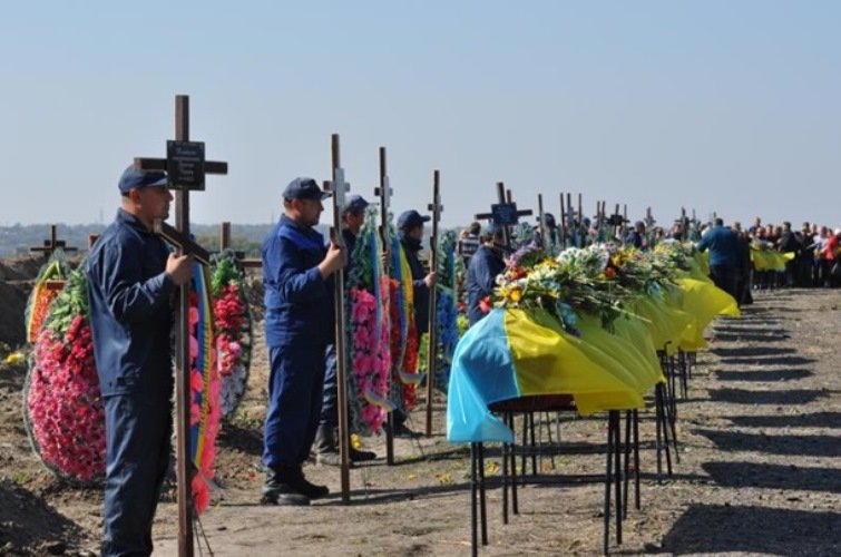 Киев позаботился об участниках АТО, выделив им под кладбище 80 га