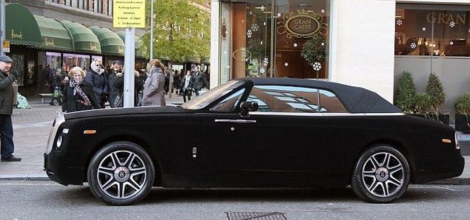 Бырхатный Rolls-Royce