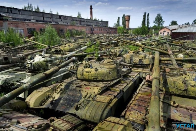10 могучих танковых кладбищ и заброшенных мест