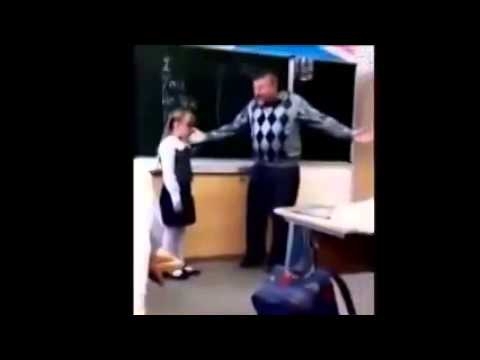 Школьница дала сдачи учителю  
