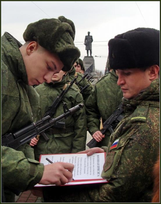 В Севастополе успешно прошла акция "Военная служба по контракту "